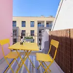 Large Group - Walk To Beach, By Timecooler Apartmán *