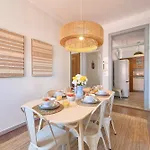 Large Group - Walk To Beach, By Timecooler Apartmán *