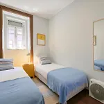 Large Group - Walk To Beach, By Timecooler Apartmán Setúbal