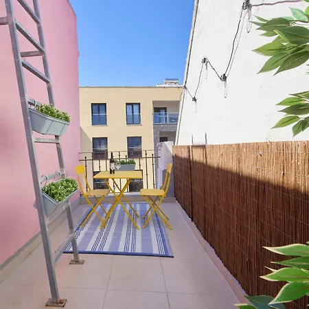 Large Group - Walk To Beach, By Timecooler Apartmán