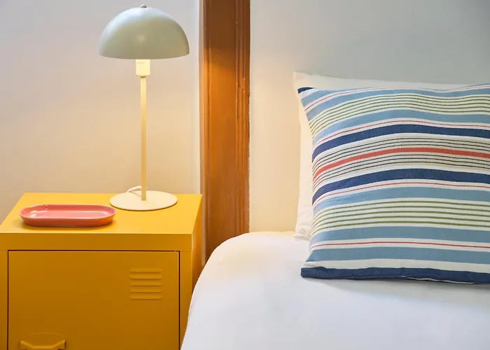 Large Group - Walk To Beach, By Timecooler