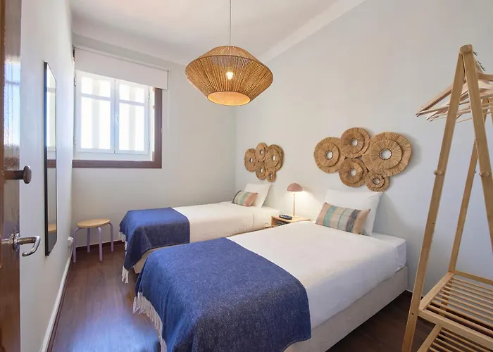 Large Group - Walk To Beach, By Timecooler Apartmán