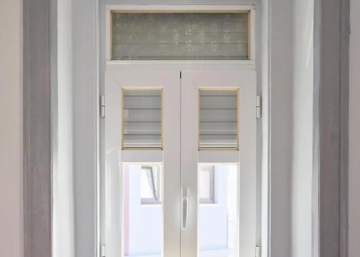 Large Group - Walk To Beach, By Timecooler Apartmán Setúbal