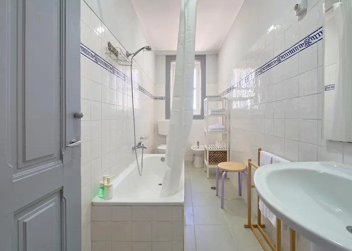 Large Group - Walk To Beach, By Timecooler Apartmán *