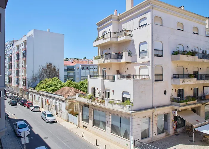 Large Group - Walk To Beach, By Timecooler