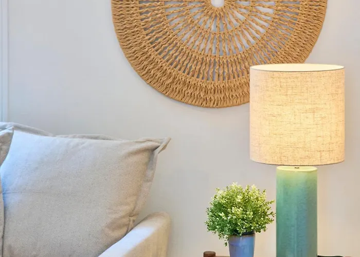 Large Group - Walk To Beach, By Timecooler * Setúbal