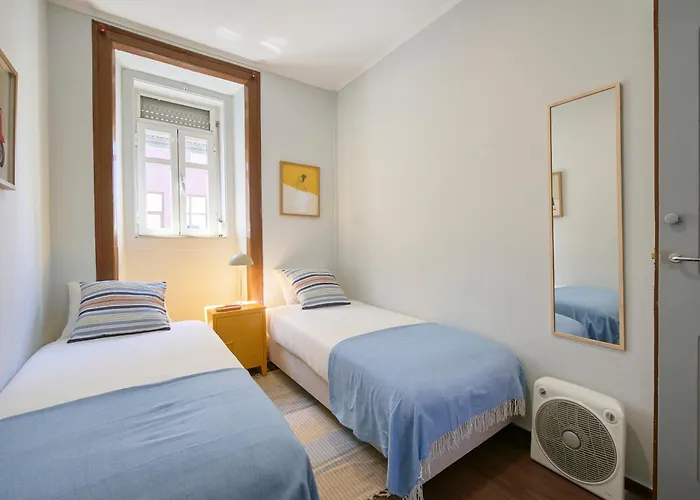 Large Group - Walk To Beach, By Timecooler Apartmán Setúbal