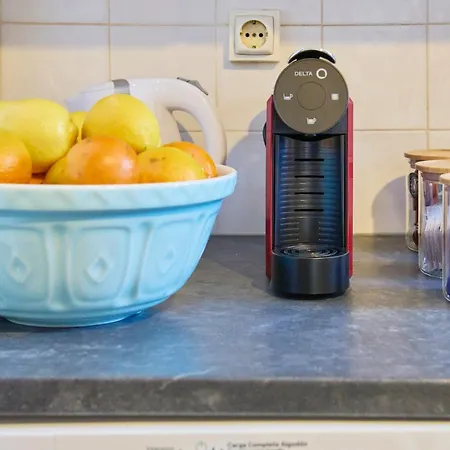 Large Group - Walk To Beach, By Timecooler