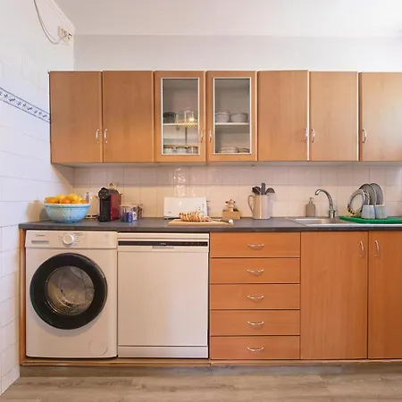 Large Group - Walk To Beach, By Timecooler *