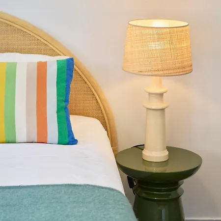 Large Group - Walk To Beach, By Timecooler * Setúbal