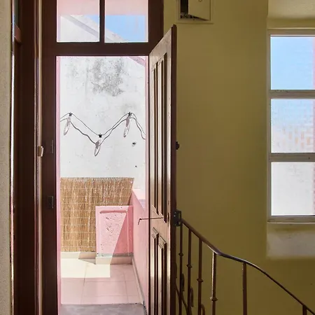 Large Group - Walk To Beach, By Timecooler