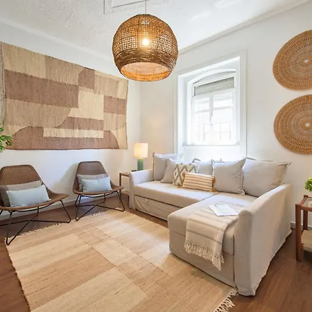 Large Group - Walk To Beach, By Timecooler * Setúbal