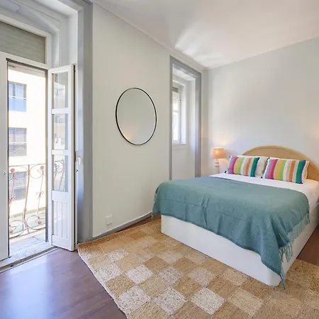 Large Group - Walk To Beach, By Timecooler Appartement Setúbal