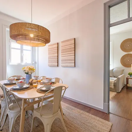 Large Group - Walk To Beach, By Timecooler Appartement Setúbal