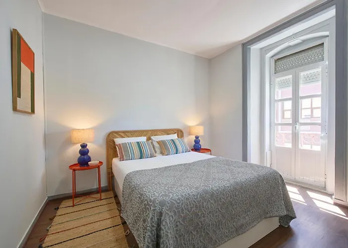 Large Group - Walk To Beach, By Timecooler